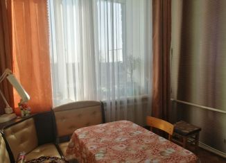 Продам 4-комнатную квартиру, 89 м2, Севск, улица Кирова, 3Б