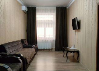 Сдается 2-комнатная квартира, 60 м2, Махачкала, улица Магомета Гаджиева, 73Б