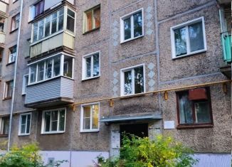 2-комнатная квартира на продажу, 47 м2, Кировская область, улица МОПРа, 42