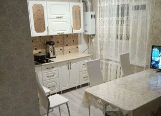 Продажа 2-комнатной квартиры, 60 м2, Майкоп, улица Карла Маркса, 8