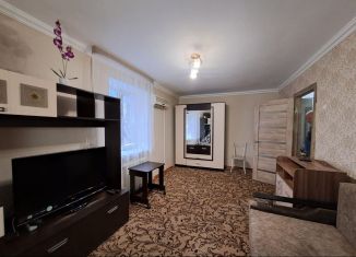 Сдача в аренду 1-комнатной квартиры, 31 м2, Таганрог, улица Чехова, 271А