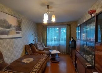 Продаю 3-ком. квартиру, 61 м2, Курск, улица Карла Маркса, 61