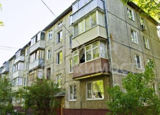 Продам 3-комнатную квартиру, 61.4 м2, Курская область, улица Димитрова, 93