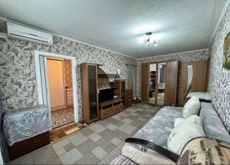 Продаю 2-ком. квартиру, 42 м2, Калуга, Привокзальная улица, 8