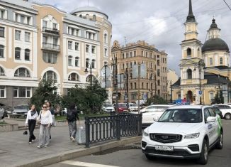 Сдается в аренду комната, 15 м2, Санкт-Петербург, Моховая улица, 39, метро Гостиный двор