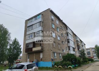 Продажа трехкомнатной квартиры, 59.8 м2, Краснокамск, улица Энтузиастов, 29