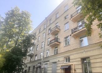 Продается комната, 15.7 м2, Санкт-Петербург, улица Полярников, 5, метро Ломоносовская