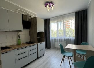 Сдаю 1-ком. квартиру, 47 м2, Анапа, улица Крылова, 17к3