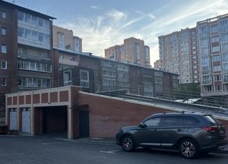 Сдаю в аренду машиноместо, 15 м2, Иркутск, Красноказачья улица, 84