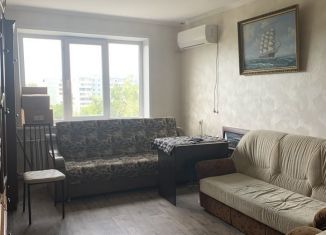 Продам 2-ком. квартиру, 52 м2, Оренбург, Салмышская улица, 30