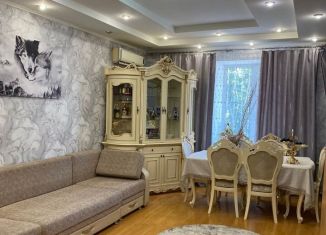 Продам 3-ком. квартиру, 90 м2, Хабаровский край, Краснореченская улица, 32