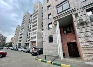 Продается 3-комнатная квартира, 82.5 м2, Казань, улица Калинина, 60, Вахитовский район