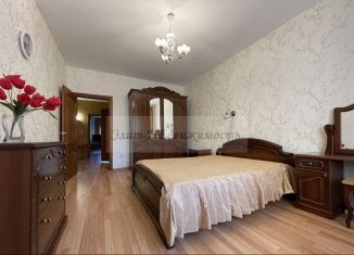 Сдается 2-комнатная квартира, 83 м2, Уфа, улица Чернышевского, 97