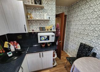 Продам 3-комнатную квартиру, 51 м2, Удмуртия, Пролетарская улица, 19