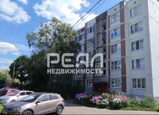 Продаю 1-ком. квартиру, 37 м2, деревня Оржицы, деревня Оржицы, 22