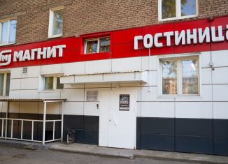 Сдам в аренду 4-ком. квартиру, 85 м2, Череповец, Устюженская улица, 9