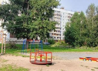 Продаю 3-комнатную квартиру, 63 м2, Новосибирск, улица Родники, 6/1