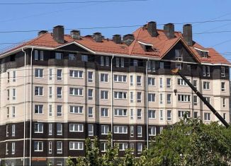 Продам 3-комнатную квартиру, 104.2 м2, Волгоград, улица Покрышкина, 2