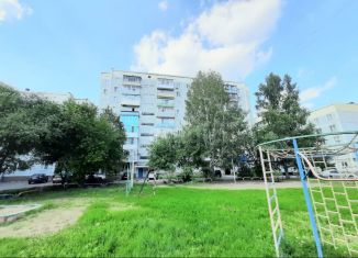 Продам 4-ком. квартиру, 74 м2, Полысаево, улица Космонавтов, 77А