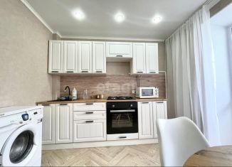 Продам 2-ком. квартиру, 50 м2, Республика Башкортостан, Советская улица, 5