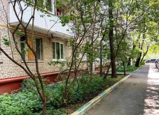 Продаю 3-ком. квартиру, 58 м2, Москва, Коптевская улица, 16к1, САО