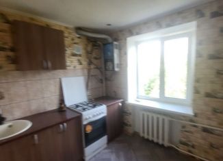 Продаю 2-ком. квартиру, 42 м2, Красный Сулин, Ростовская улица, 11