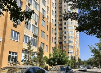 Продается трехкомнатная квартира, 88.6 м2, Энгельс, Дубовская улица, 5к2