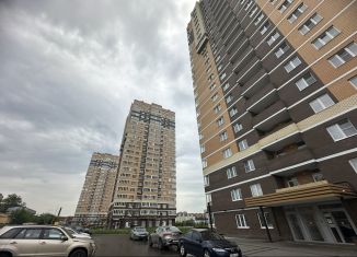 Продажа 1-ком. квартиры, 44 м2, Тульская область, улица Сурикова, 24к2