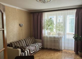 Сдаю в аренду 2-ком. квартиру, 55 м2, Казань, улица Симонова, 14/41, Авиастроительный район