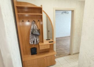 Сдам 1-ком. квартиру, 33 м2, Оренбург, улица Чкалова, 30