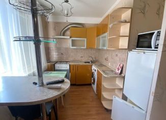 Сдается в аренду квартира студия, 30 м2, Энгельс, улица Ломоносова, 3