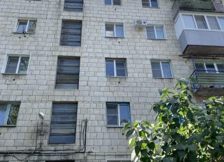 Продаю 4-комнатную квартиру, 63.8 м2, Волгоград, улица Героев Малой Земли, 42, Красноармейский район