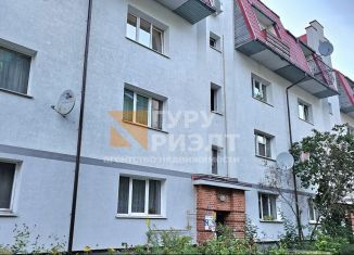 Продам 2-ком. квартиру, 50 м2, Калининград, улица Молочинского, 33