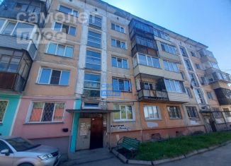 Продаю 1-ком. квартиру, 36 м2, Бийск, улица Виктора Петрова, 31