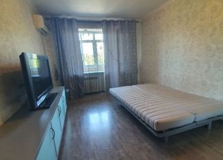 Продам 2-ком. квартиру, 42 м2, Ростовская область, улица Москатова, 9