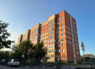 Продажа 2-комнатной квартиры, 60 м2, Омск, улица Сергея Тюленина, 18