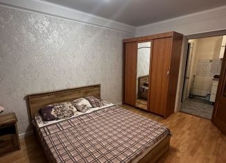 Сдается 2-ком. квартира, 37 м2, Ессентуки, улица Фридриха Энгельса, 40