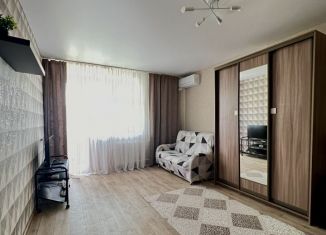 1-комнатная квартира в аренду, 38 м2, Казань, улица Серова, 41