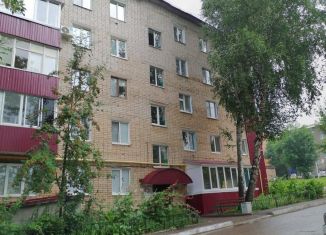 Сдам трехкомнатную квартиру, 58 м2, Кумертау, Окружная улица, 15