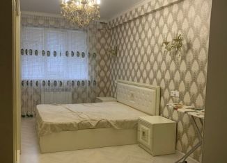 Сдается в аренду 2-ком. квартира, 78 м2, Дербент, улица Сальмана, 102