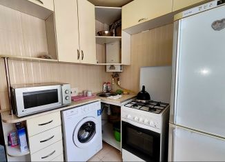 Сдается в аренду 4-ком. квартира, 70 м2, Ростов-на-Дону, проспект Ставского, 50