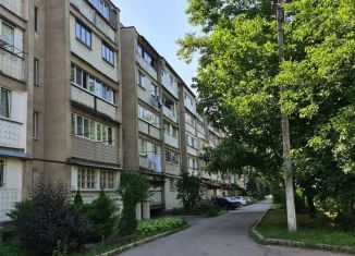 Сдаю 2-ком. квартиру, 45.5 м2, Кабардино-Балкариия, улица Карашаева, 5