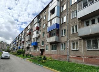 Трехкомнатная квартира на продажу, 56.9 м2, Новокузнецк, улица Клименко, 33