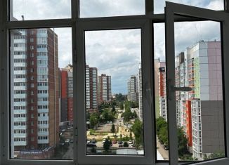 Продаю 1-ком. квартиру, 38 м2, Красноярск, улица Чернышевского, 110, Центральный район