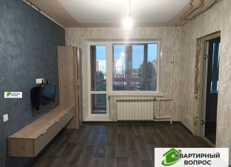 Продам 4-ком. квартиру, 59.4 м2, Омск, проспект Менделеева, 33