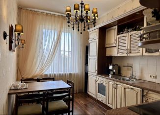 Продам двухкомнатную квартиру, 74 м2, Санкт-Петербург, улица Доблести, 26к1, Красносельский район