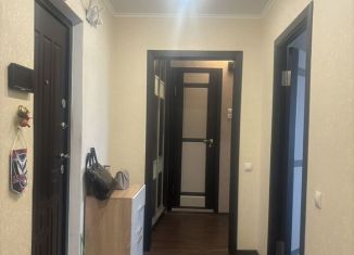 Продается двухкомнатная квартира, 50 м2, Тольятти, улица Автостроителей, 15