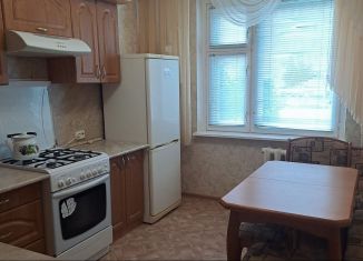 Сдаю в аренду однокомнатную квартиру, 42 м2, Орёл, улица Родзевича-Белевича, 21, микрорайон СПЗ