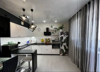 Продам 1-ком. квартиру, 51.5 м2, Тюмень, улица Дмитрия Менделеева, 2, ЖК Кристалл