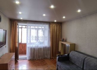 Сдается 1-комнатная квартира, 32 м2, Лобня, улица Калинина, 30